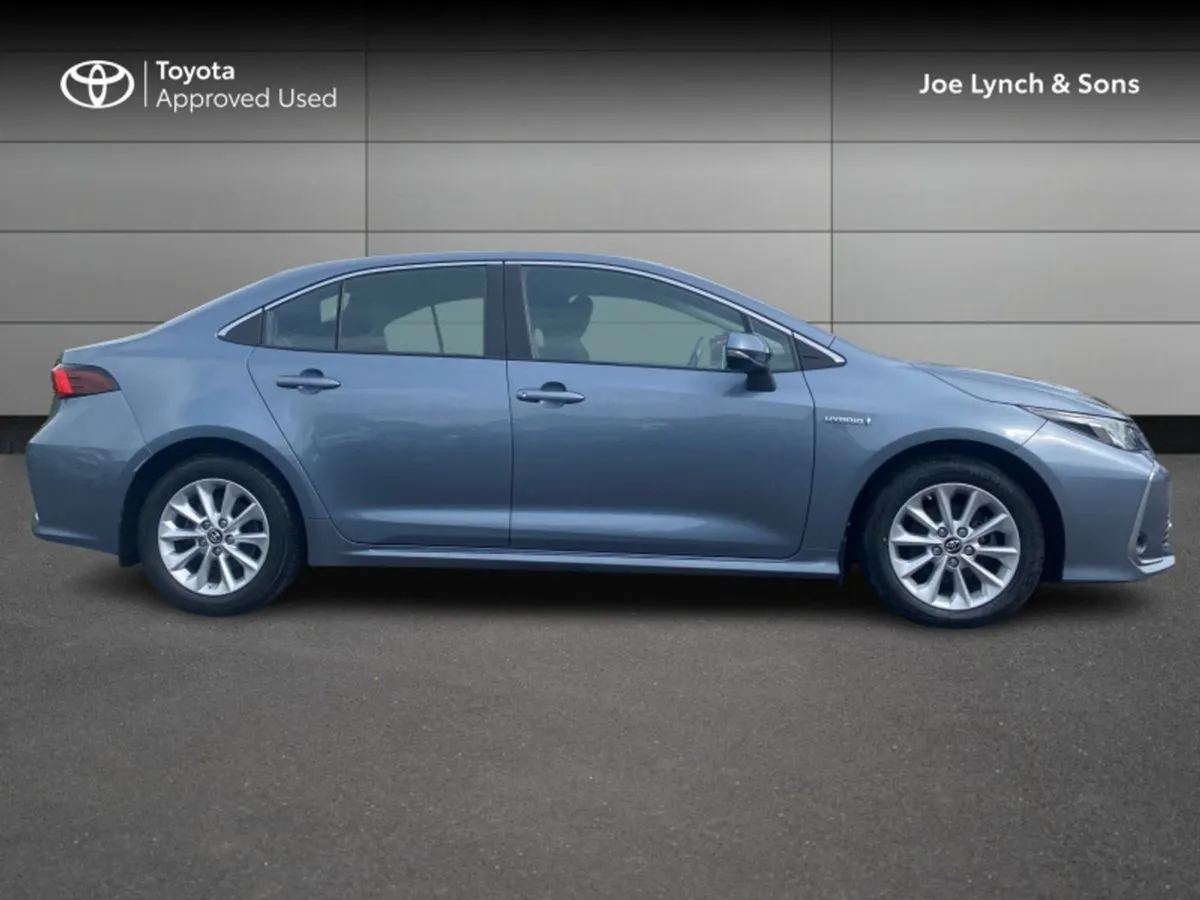 Toyota Corolla Corolla Hybrid Luna SAL - Image 3