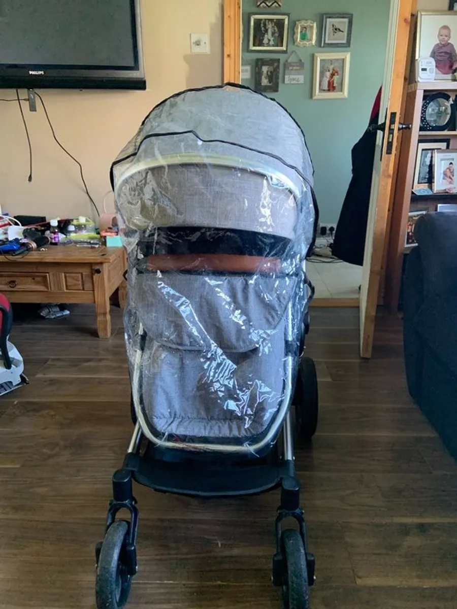 baylo vogue pram system - Image 2