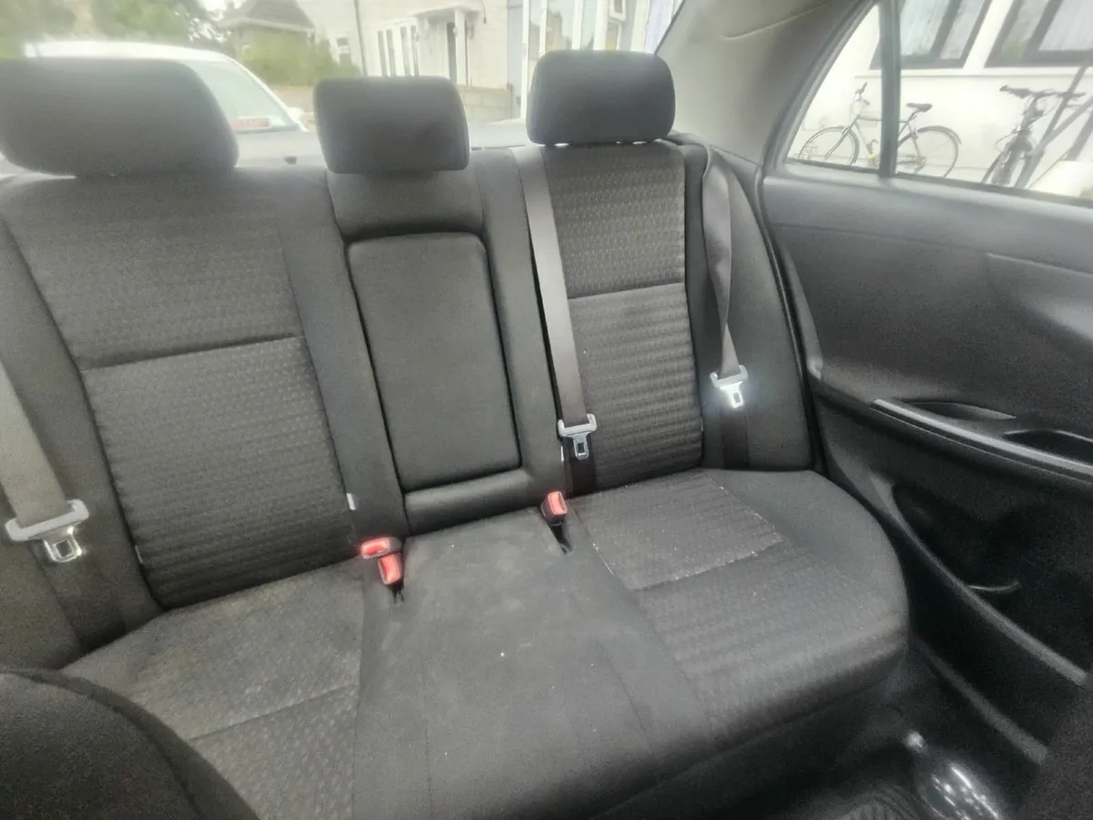 Toyota Corolla 2012 - Image 3