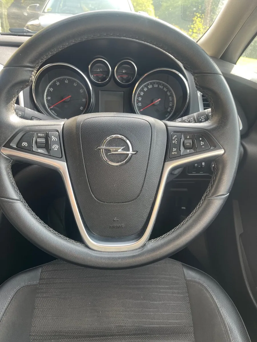 Opel Astra 2015 Excite 1.4L Petrol - Image 3