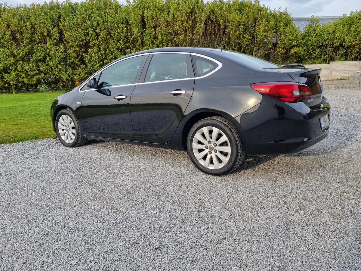 132 Opel Astra 1.7 Diesel Leather seats - Image 3