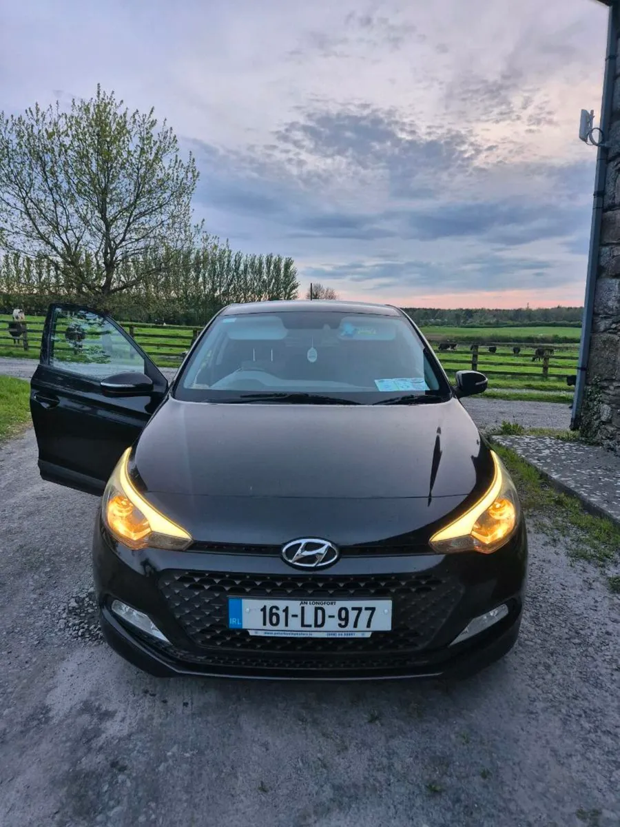 161 Hyundai i20 Deluxe 1.5L Diesel. Manual. - Image 2
