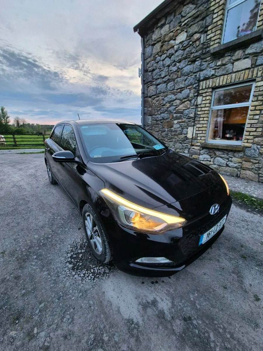161 Hyundai i20 Deluxe 1.5L Diesel. Manual. - Image 3