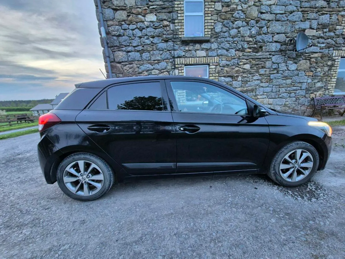161 Hyundai i20 Deluxe 1.5L Diesel. Manual. - Image 4