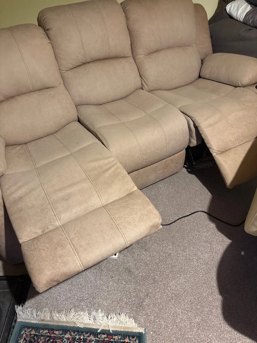Couch - Image 4
