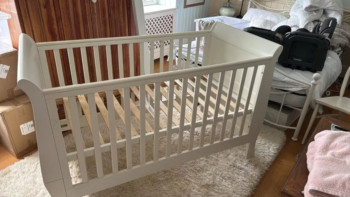 Mamas and Papas Mia Cot Sleigh Bed