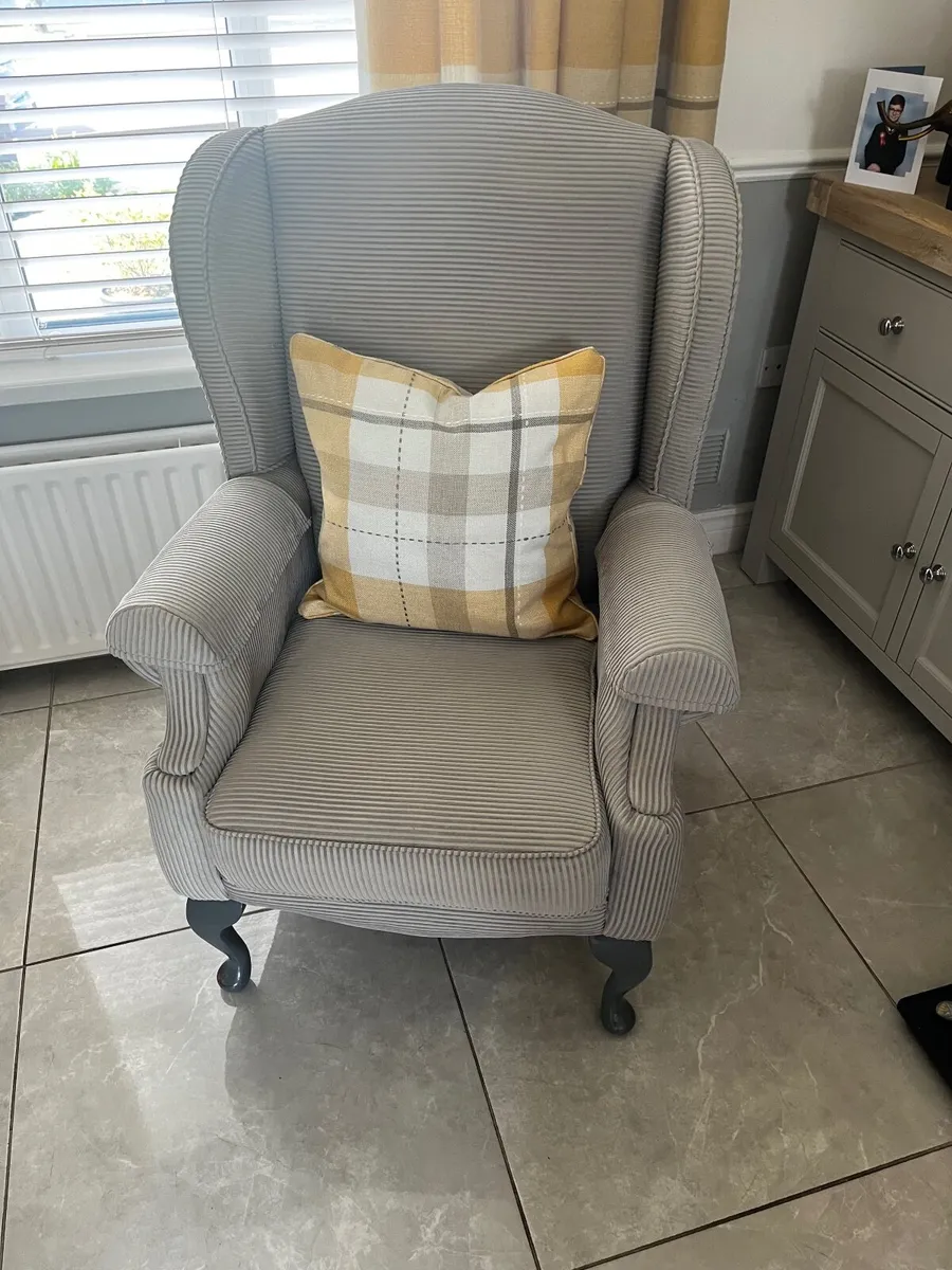 Fireside chairs - Image 1