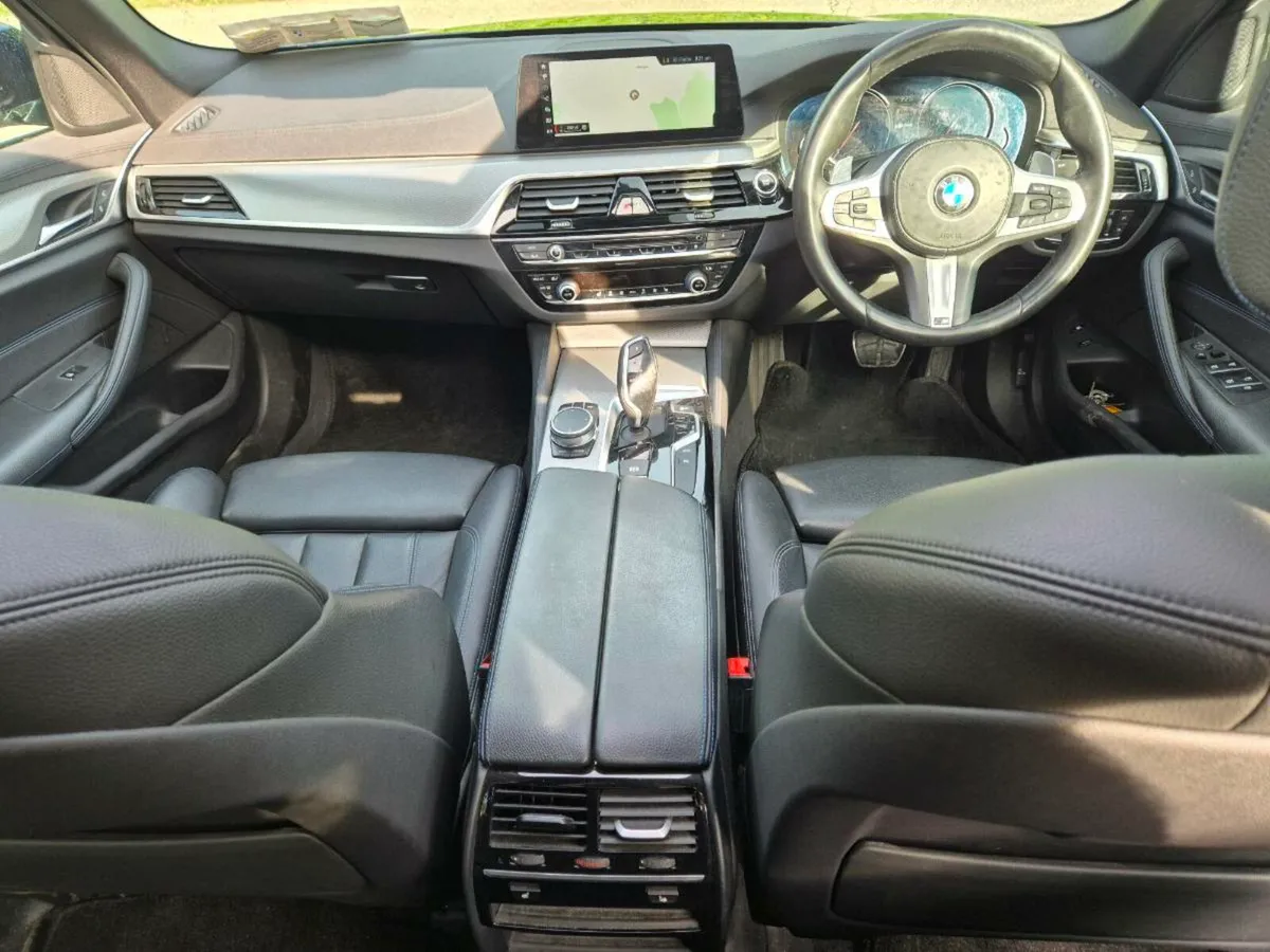2018 BMW 530E MSPORT SUNROOF - Image 2