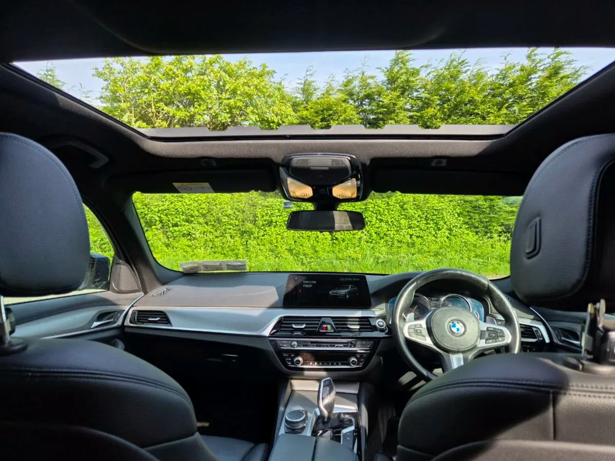 2018 BMW 530E MSPORT SUNROOF - Image 3