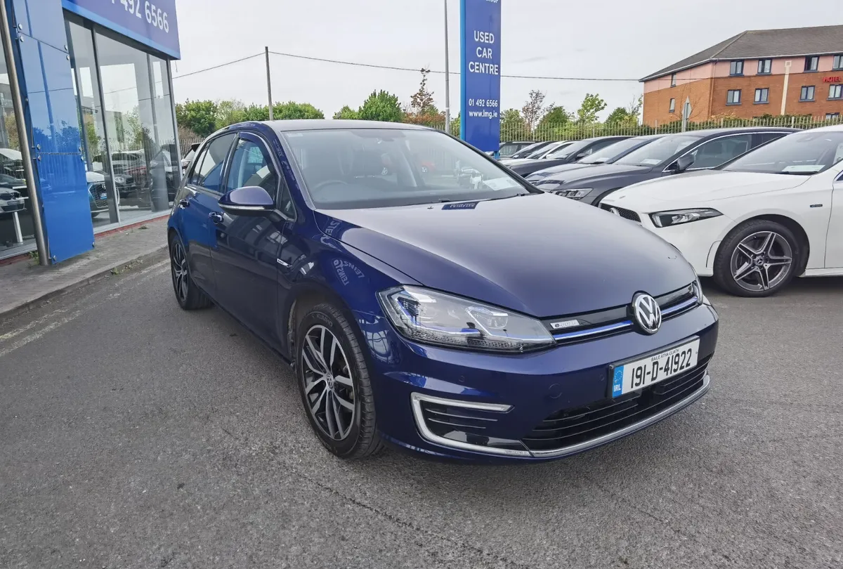 VOLKSWAGEN E-GOLF **EXECUTIVE** 136BHP - Image 3