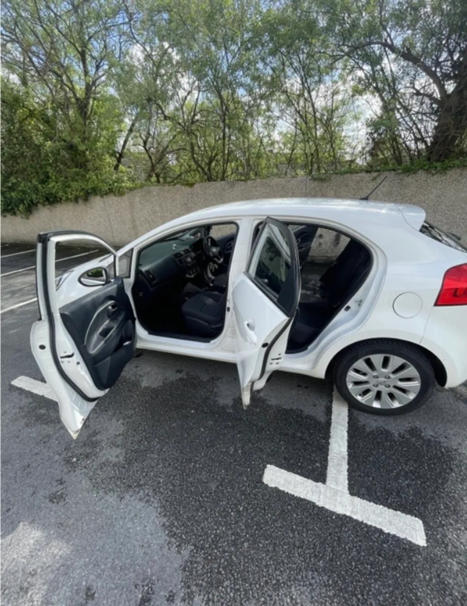 Kia Rio 2014 Low Mileage - Image 3