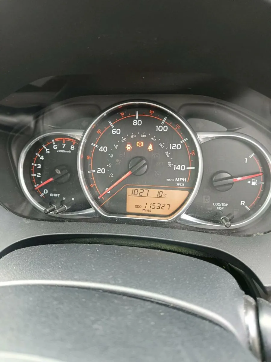 Toyota Yaris 1.3 manual transmission. - Image 4