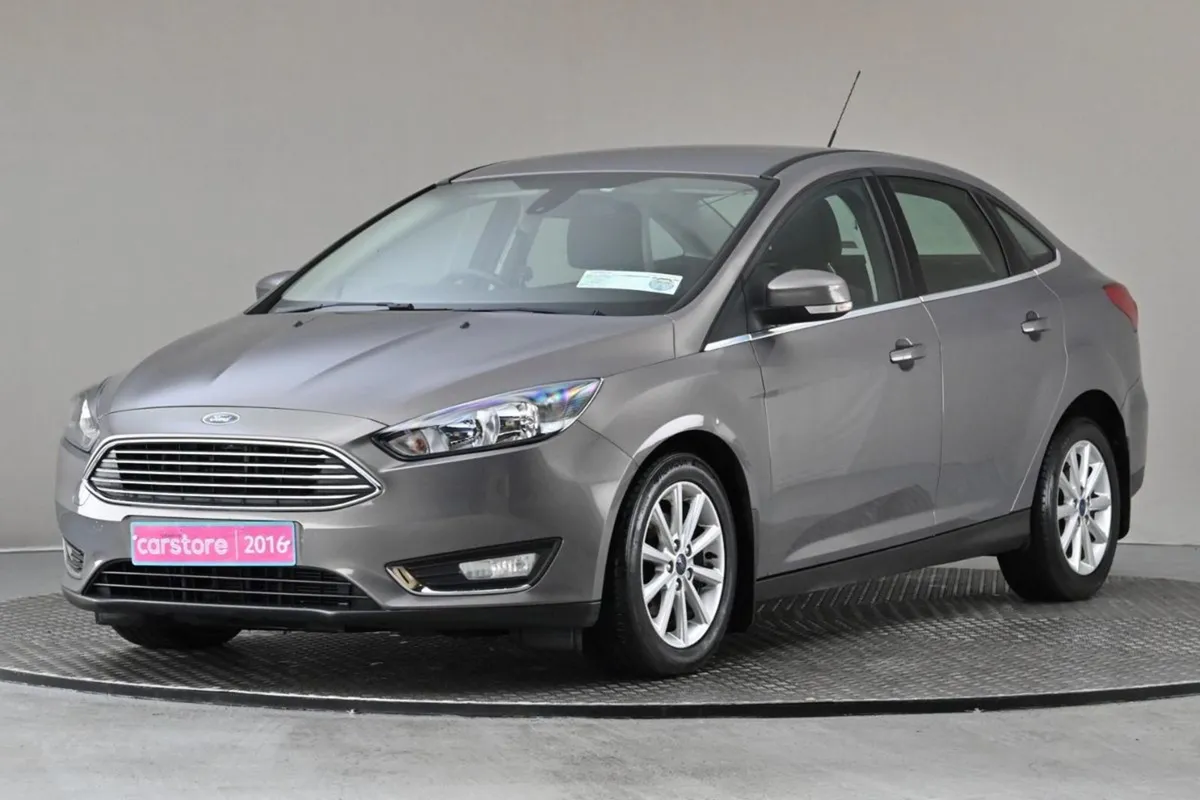 Ford Focus 1.5 Tdci 95bhp Titanium 4DR 6spd  reve - Image 3
