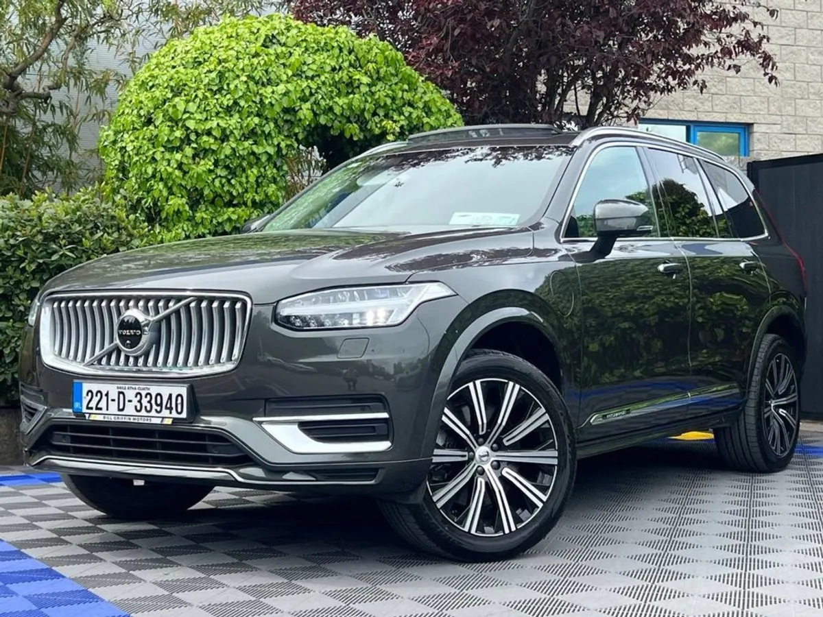Volvo XC90 T8 Inscription 2.0 Hybrid Auto // 7-se - Image 3