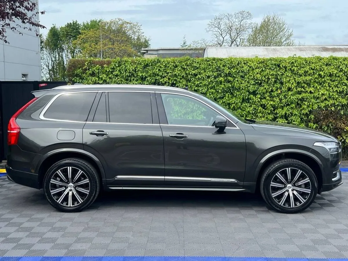 Volvo XC90 T8 Inscription 2.0 Hybrid Auto // 7-se - Image 4
