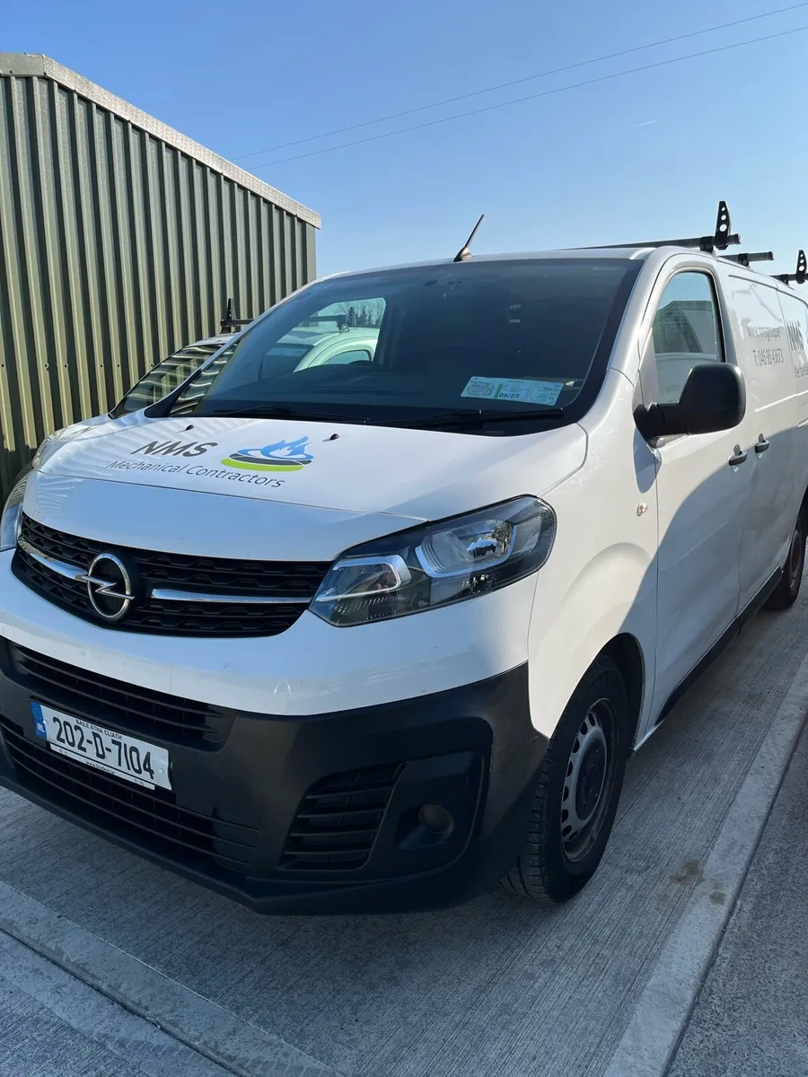 Opel Vivaro - Image 1