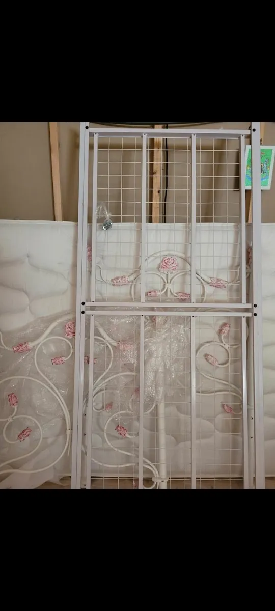 Single bed, No Mattress - Image 3