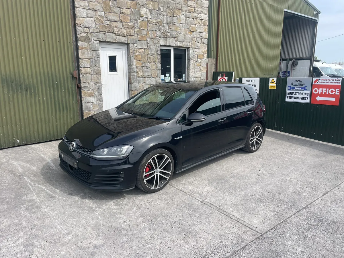 2015 Volkswagen Golf GTD tdi for dismantling - Image 1