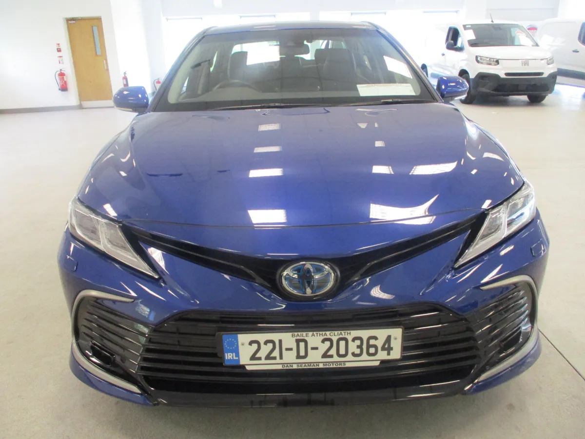 2022 Toyota Camry SOL HYBRID AUTO EVERY EXTRA - Image 4
