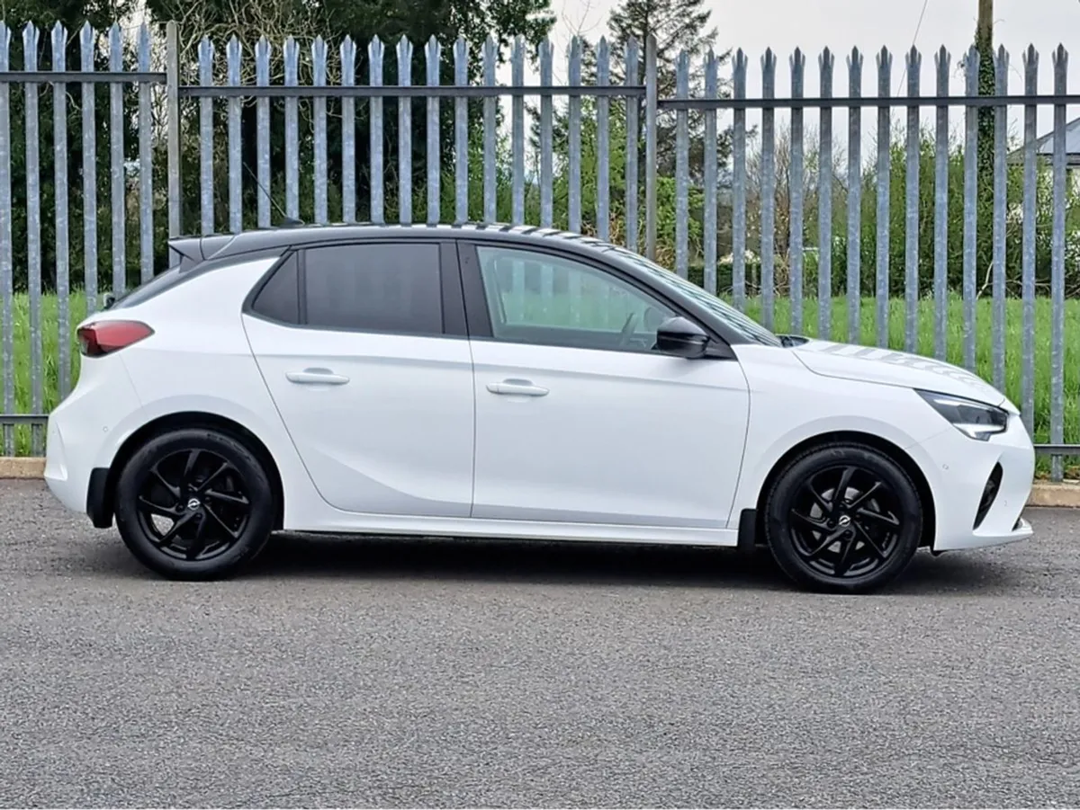 Opel Corsa SRI 1.2 75bhp  heated Seats reversing - Image 3