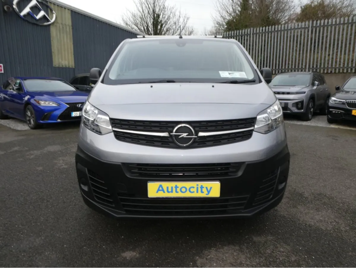 Opel Vivaro Komfort 6SP Tax DOE 11/25 Plus VAT - Image 2