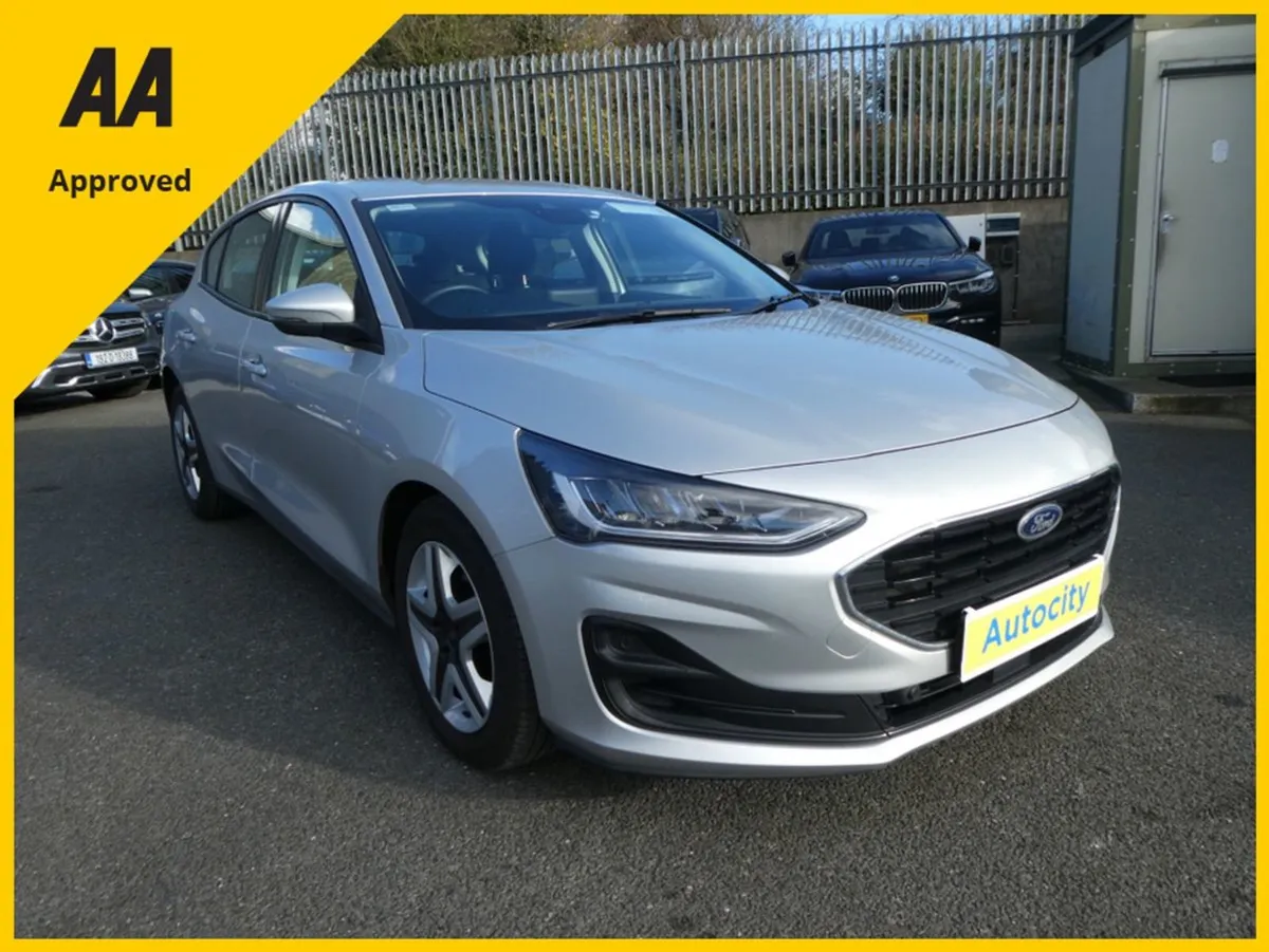 Ford Focus Zetec Ecoblue Auto - Image 1