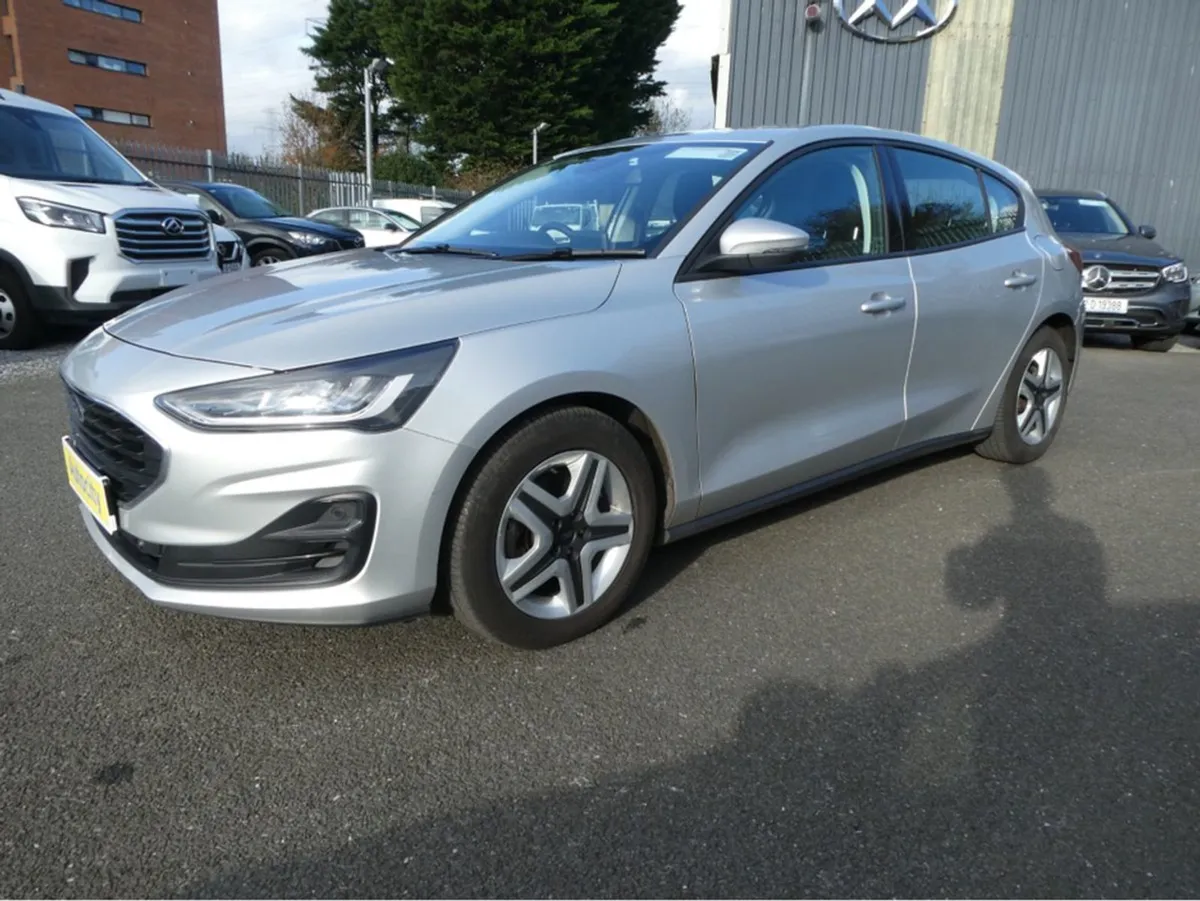 Ford Focus Zetec Ecoblue Auto - Image 3