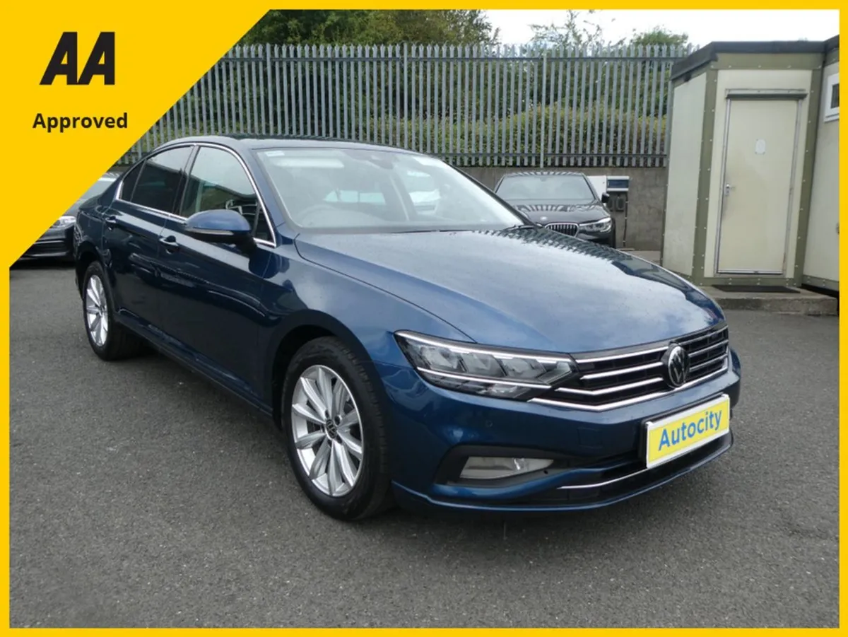 Volkswagen Passat Business FWD - Image 1
