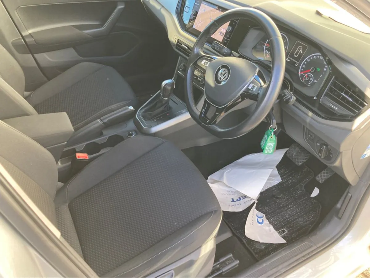 Volkswagen Polo 1.0 Petrol Comfortline Automatic - Image 2