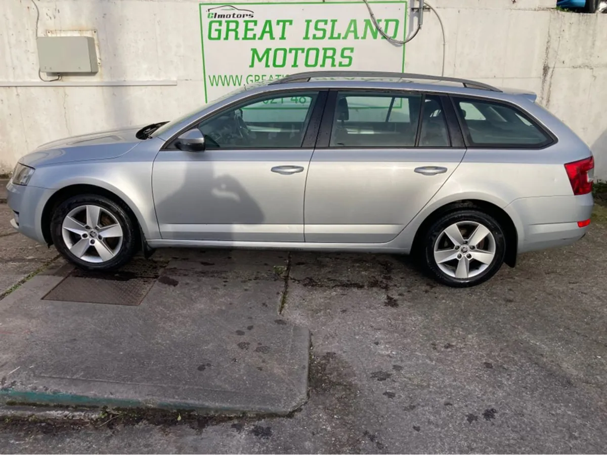 Skoda Octavia 1.6 TDI CR SE 105PS 5DR - Image 3