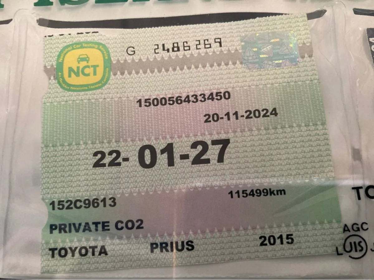 Toyota Prius 1.8 Hybrid White Leather Interior Pe - Image 2