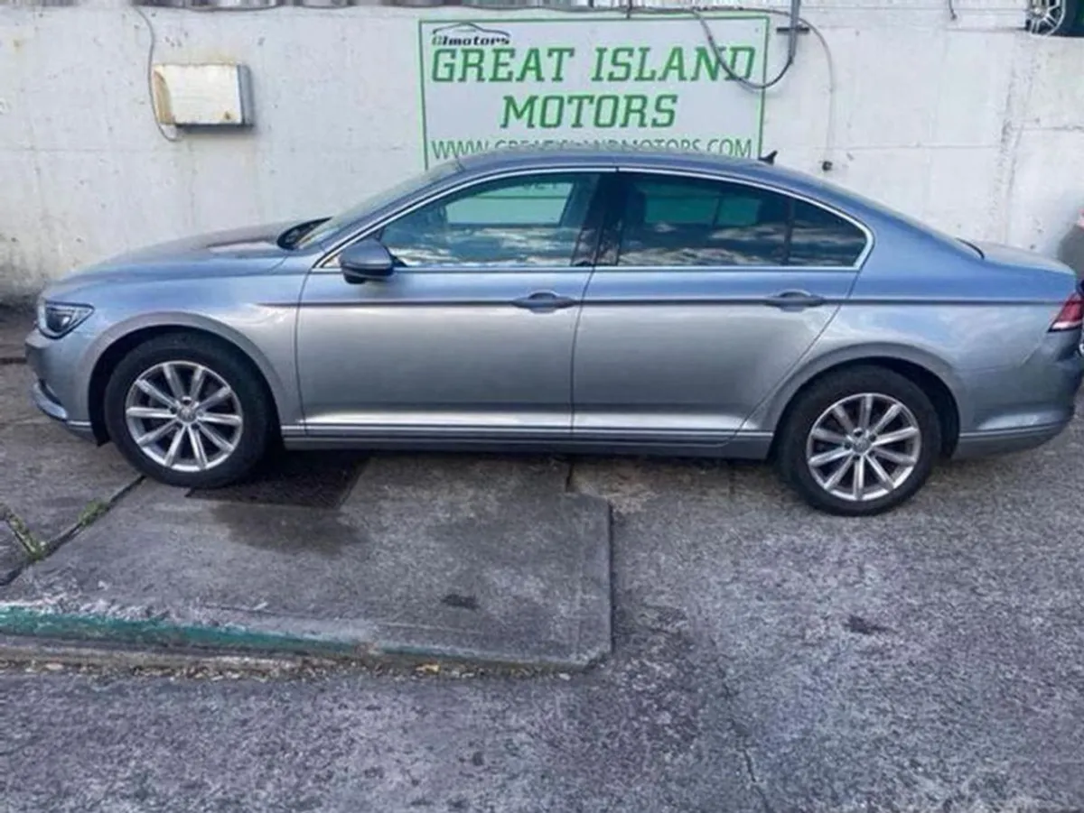 Volkswagen Passat 2.0 Comfortline Saloon Diesel M - Image 3