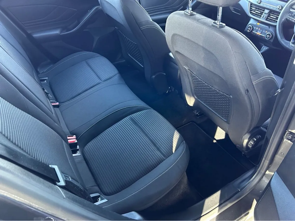 Ford Focus Titanium Edition 5DR 1.0t125 Mhev - Image 3