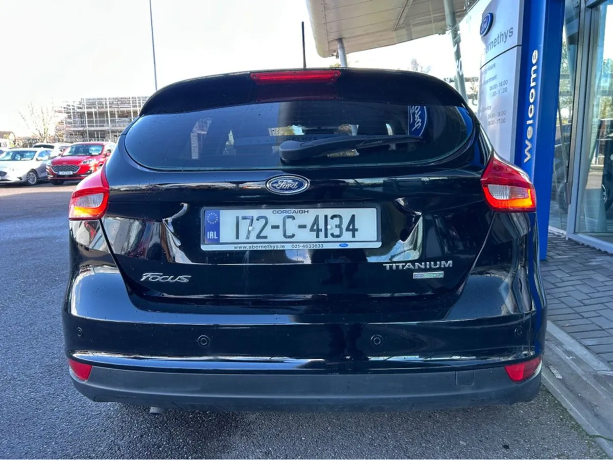 Ford Focus Titanium 1.0 125PS 6speed 4DR - Image 2