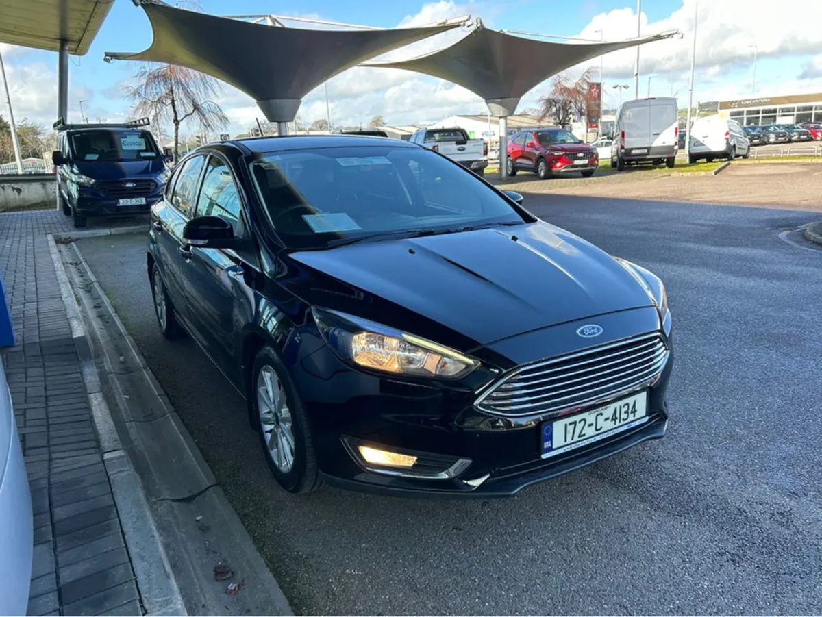Ford Focus Titanium 1.0 125PS 6speed 4DR - Image 4