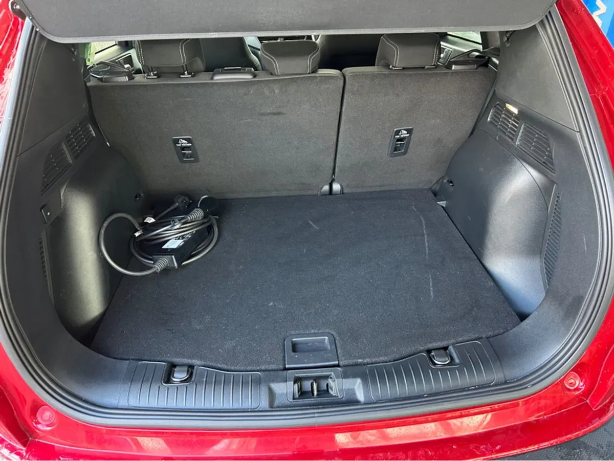 Ford Kuga Titanium 5DR 2.5hevs225 S6.2 2P - Image 2