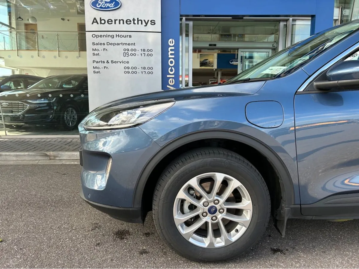 Ford Kuga Titanium 2.5 Phev 225 S6.2 CT 4DR - Image 3