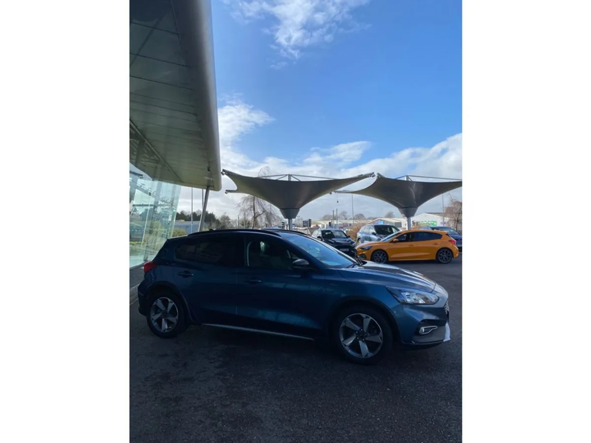 Ford Focus 1.0t 125 5DR - Image 3