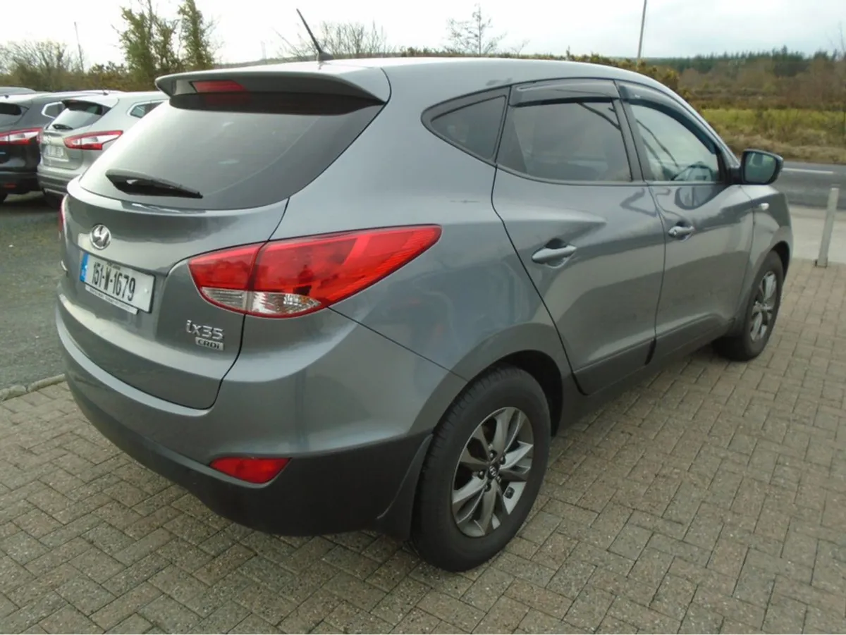 Hyundai ix35 1.7  celebration  4DR - Image 4