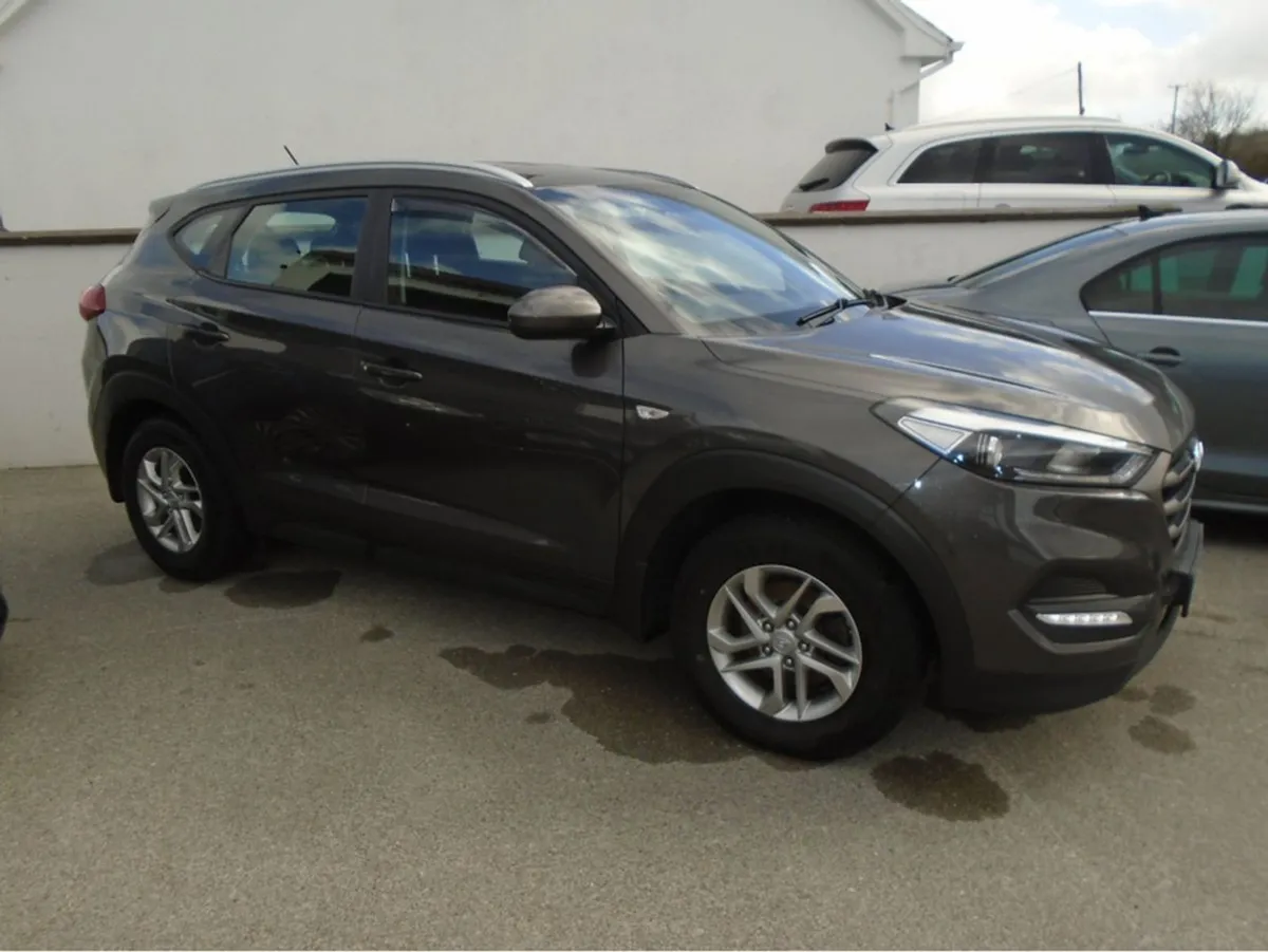 Hyundai Tucson Comfort 5DR - Image 2