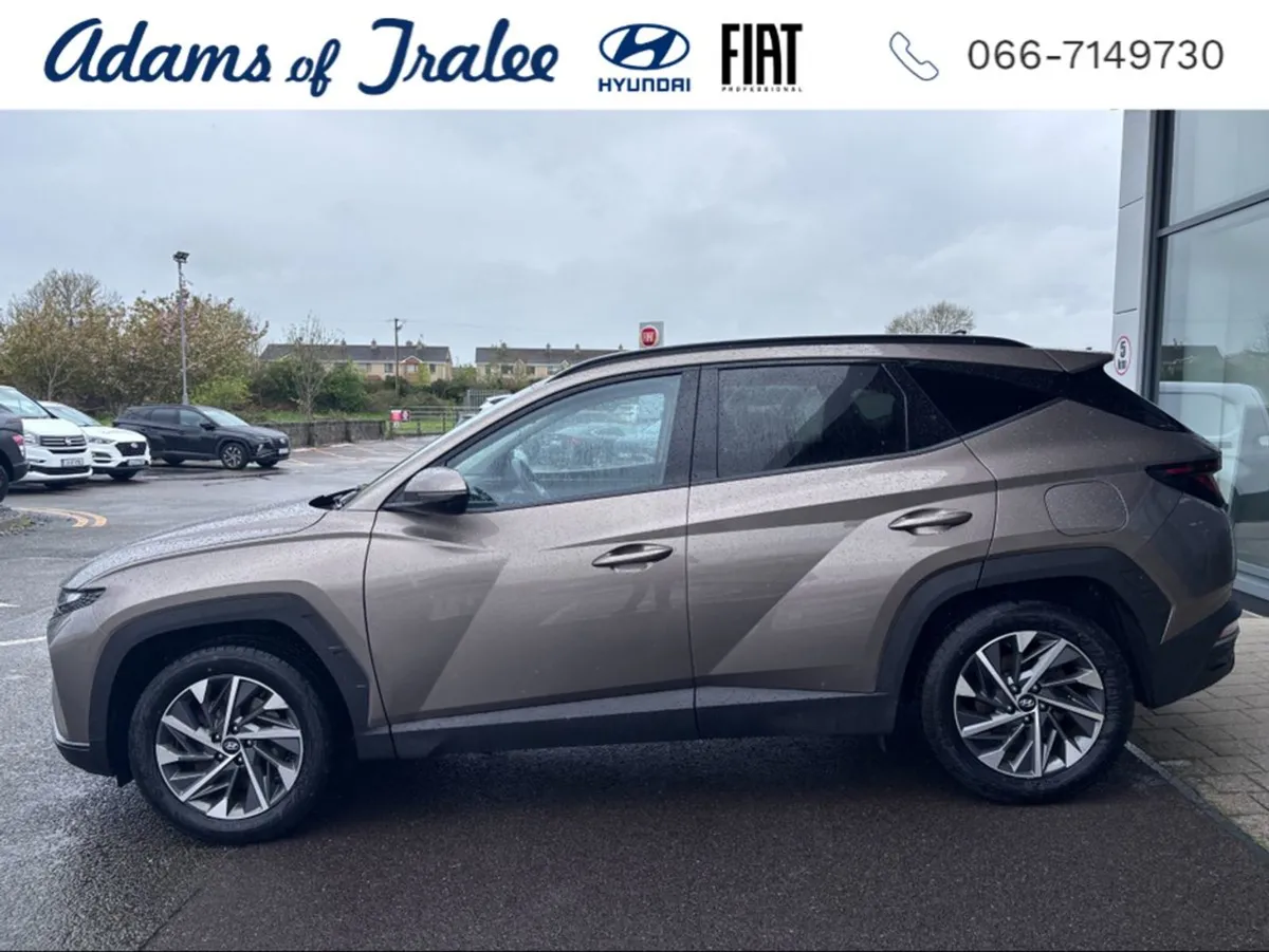 Hyundai Tucson Ix35 Executive 2WD 5DR - Image 2