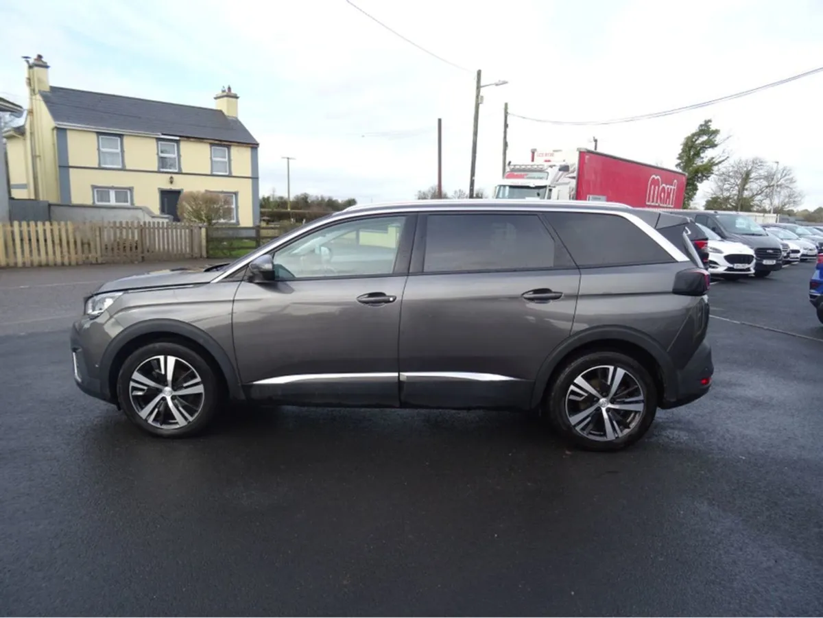 Peugeot 5008 Allure 1.2 130 4DR - Image 3