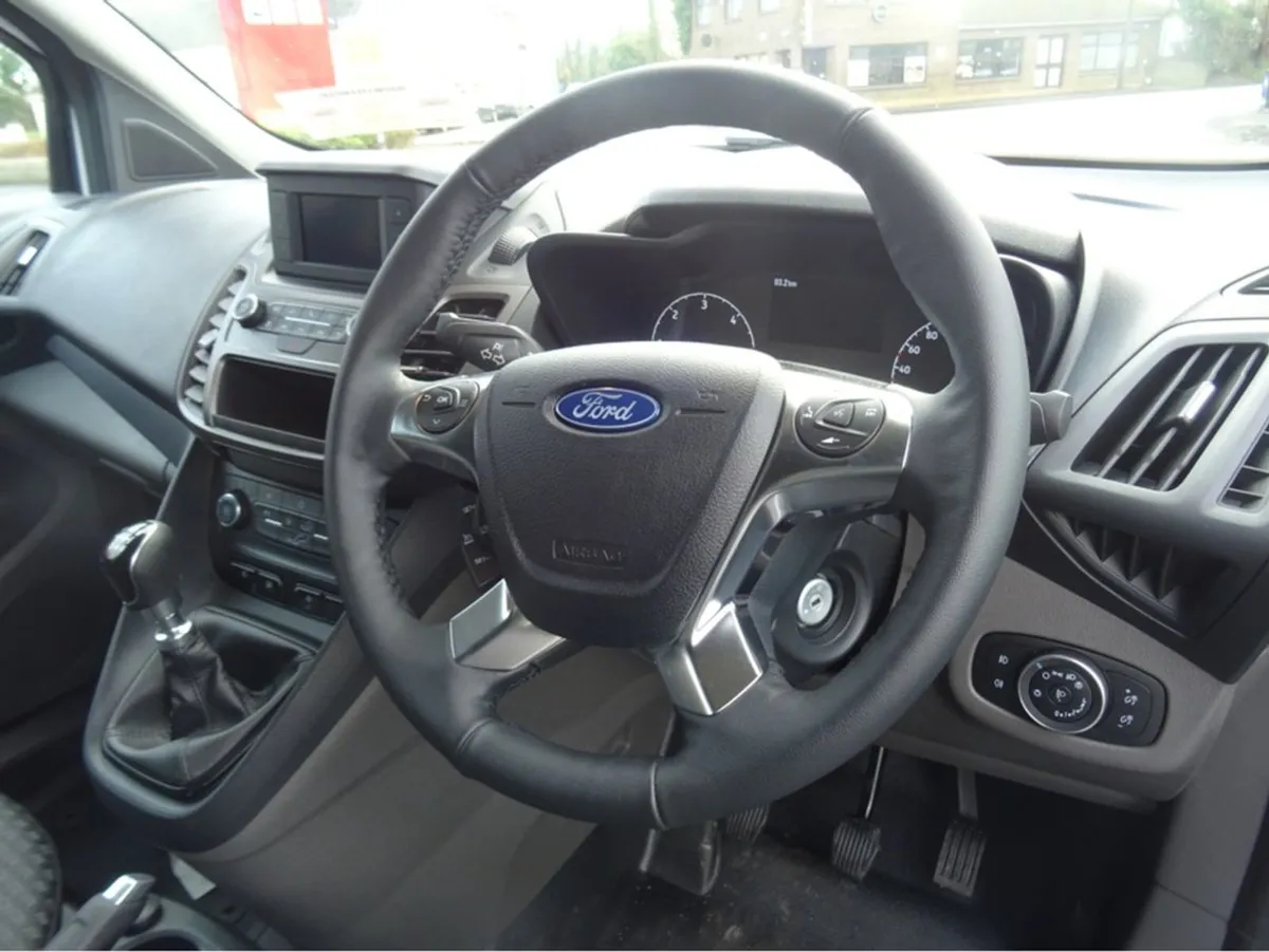 Ford Transit Connect LWB HP Trend - 1.5 TD 100PS - Image 4