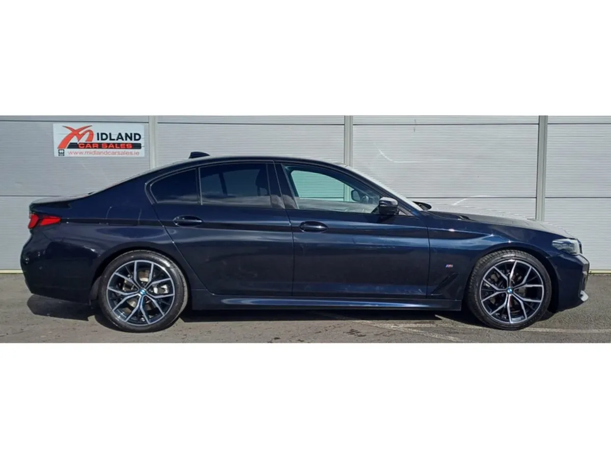 BMW 5 Series 520D M Sport  carbon Schwarz - Image 2