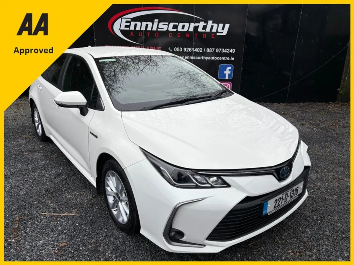 Toyota Corolla HYB Luna Saloon 4DR Auto// Immacul - Image 1