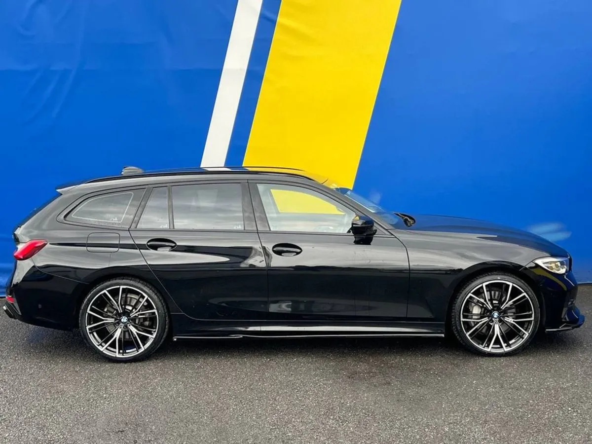 BMW 3 Series 330e Sport PRO Competition Pack Tour - Image 2