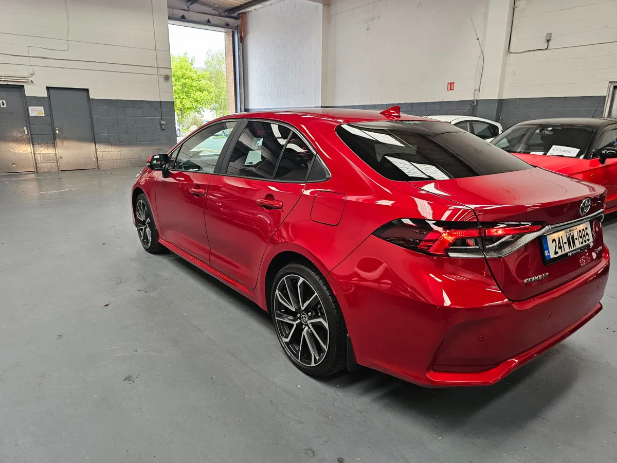 Toyota Corolla Sol Hybrid 2024 Leather - Image 4