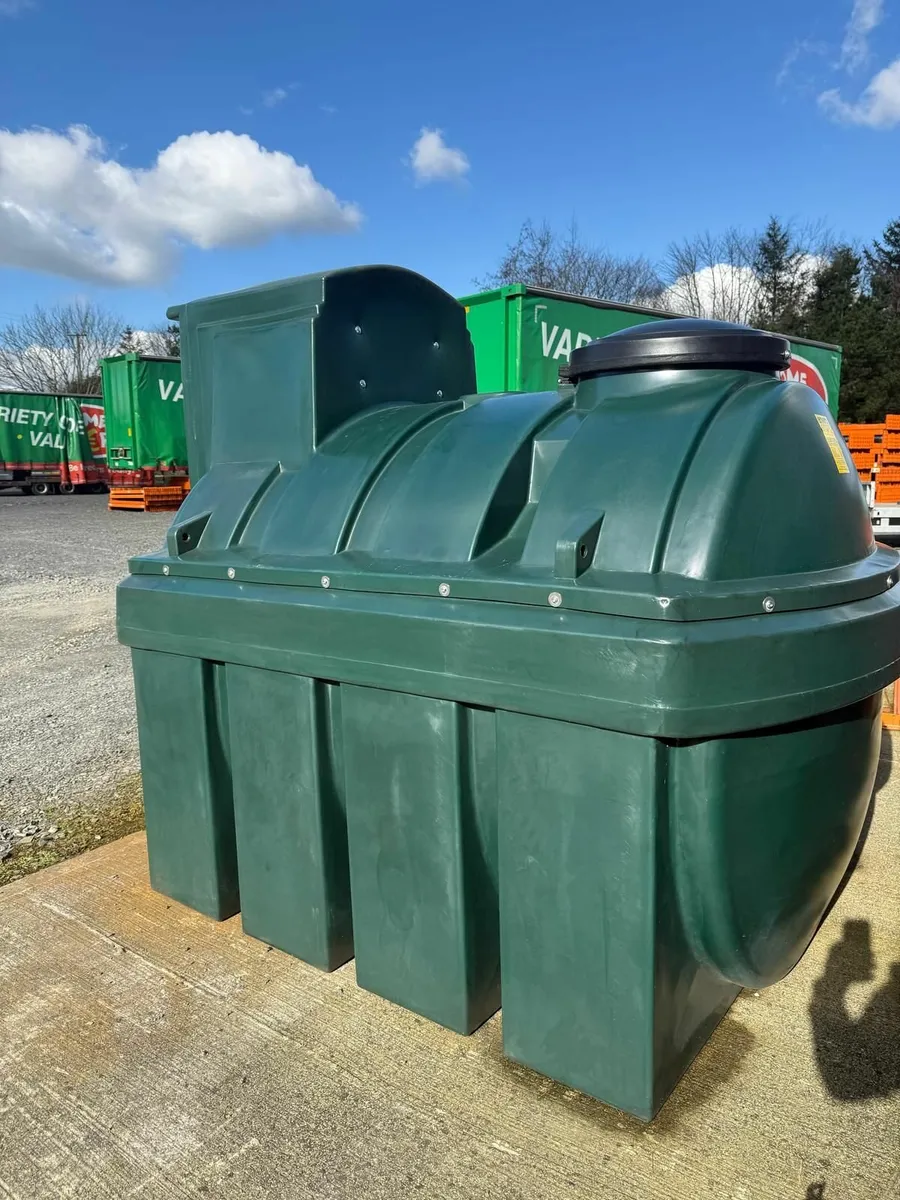New Unused 2500L Bunded Fuel Tanks With 240V Pump - Image 3
