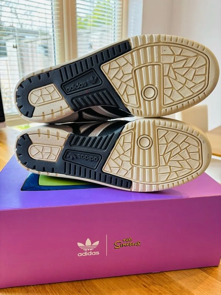 Adidas x The Simpsons Rivalry High "Scratchy" High Tops - Image 4