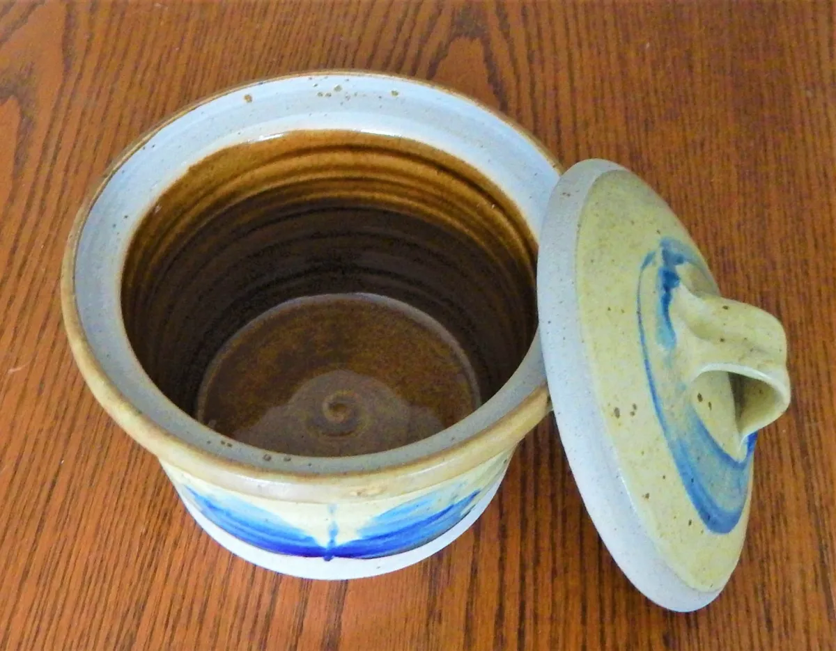 Studio Pottery Casserole Dish - Image 2